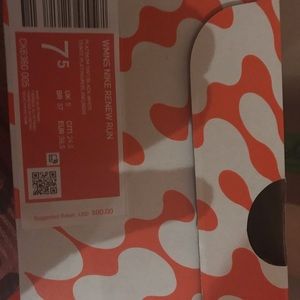 Brand New Women Nike Renew Run Shoes size 7.5